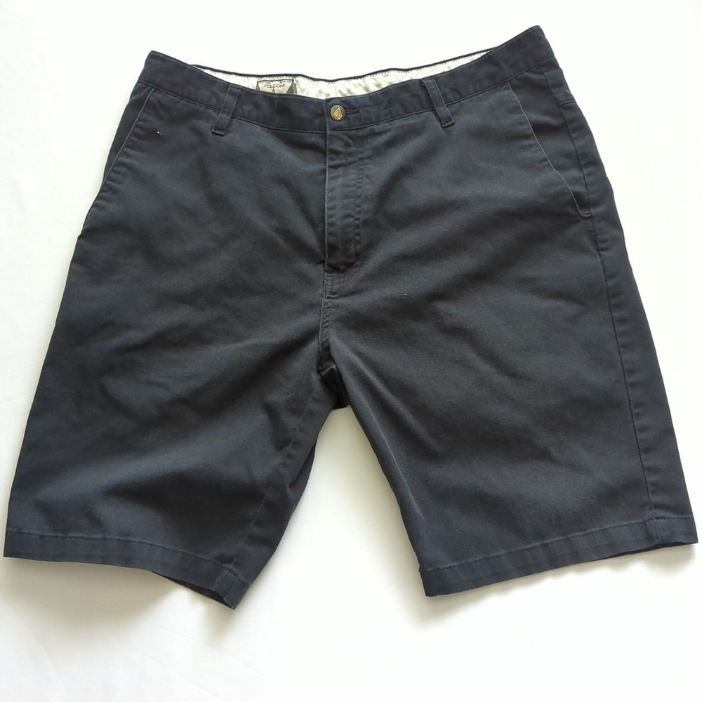 Volcom Black Mid Rise Shorts w Pockets Size 36 Inseam 10"